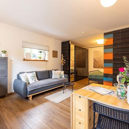 Ideal Fuer Kurze Aufenthalte - Gemuetliches 1-Zimmer-Apartment Adelsdorf Bagian luar foto
