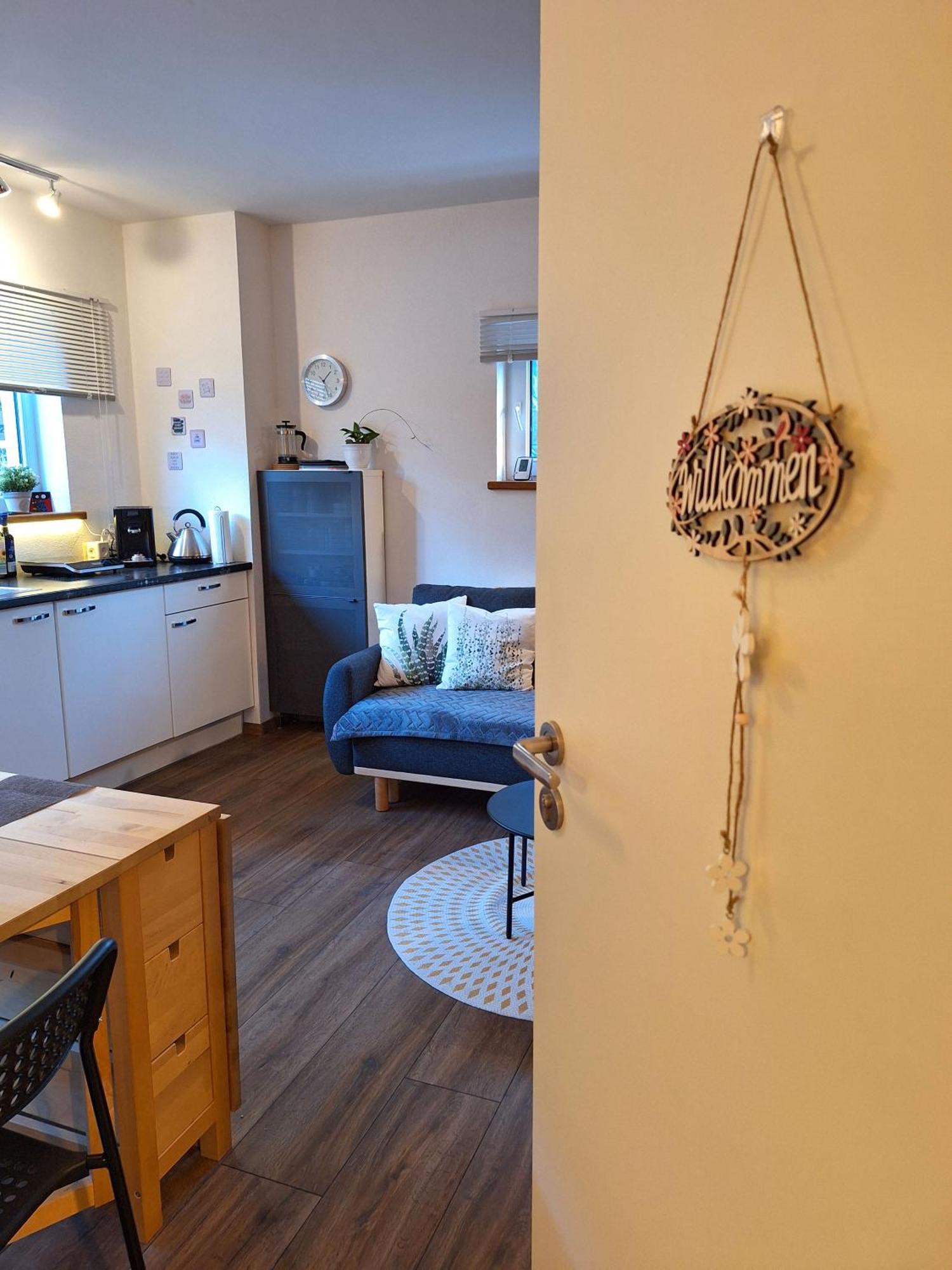 Ideal Fuer Kurze Aufenthalte - Gemuetliches 1-Zimmer-Apartment Adelsdorf Bagian luar foto