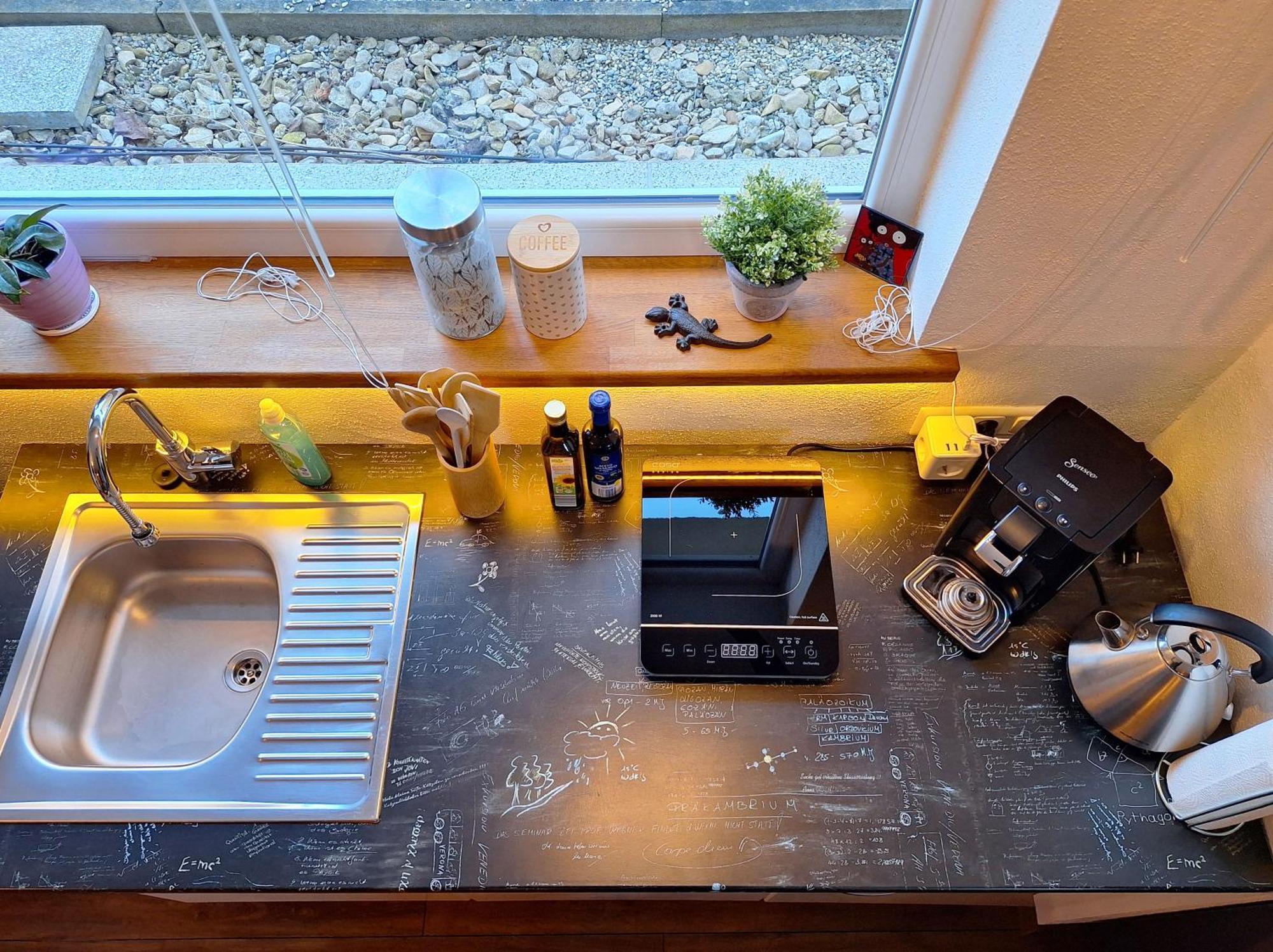 Ideal Fuer Kurze Aufenthalte - Gemuetliches 1-Zimmer-Apartment Adelsdorf Bagian luar foto