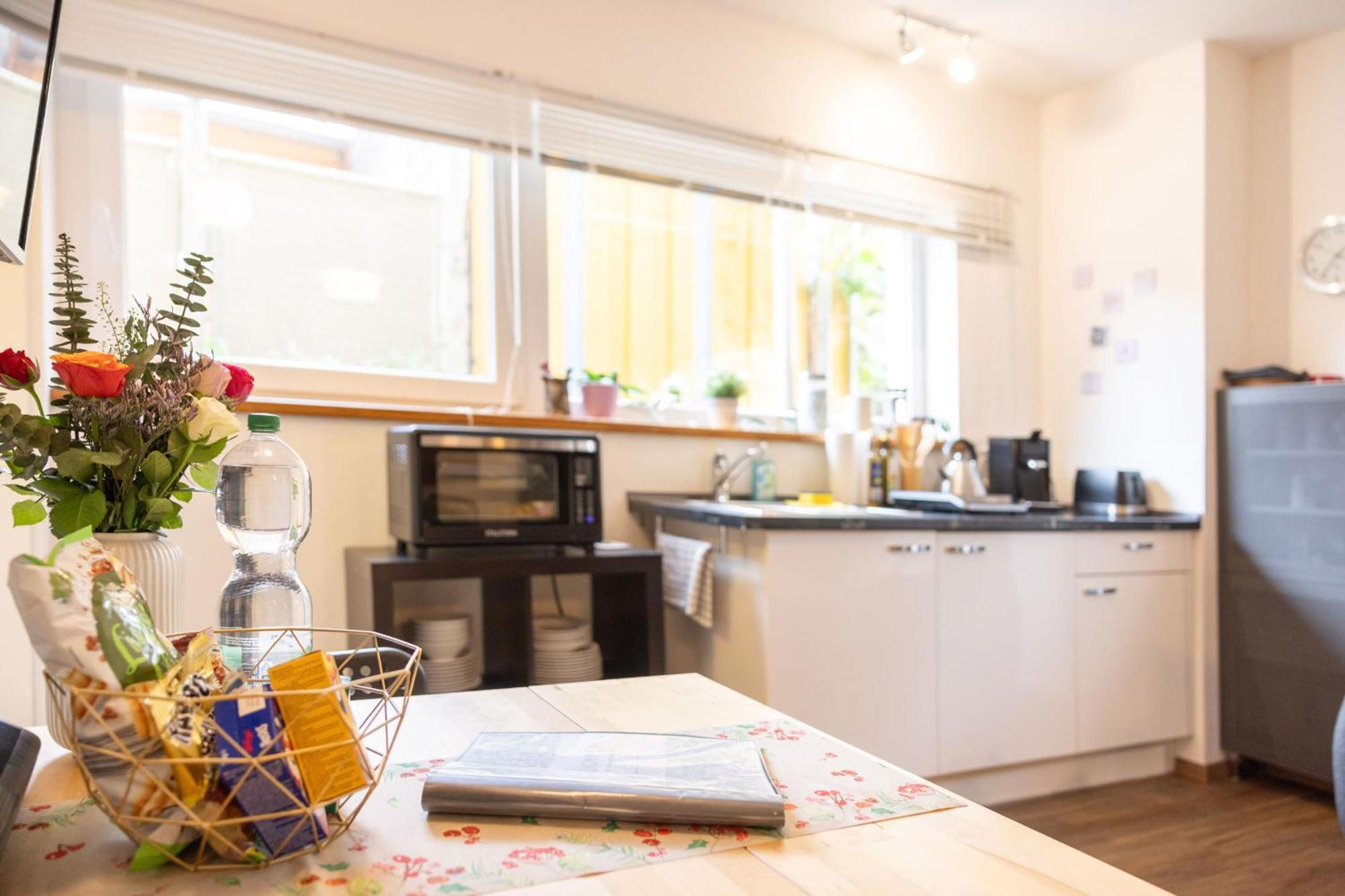 Ideal Fuer Kurze Aufenthalte - Gemuetliches 1-Zimmer-Apartment Adelsdorf Bagian luar foto