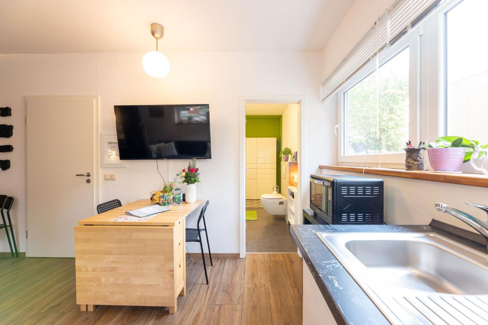 Ideal Fuer Kurze Aufenthalte - Gemuetliches 1-Zimmer-Apartment Adelsdorf Bagian luar foto